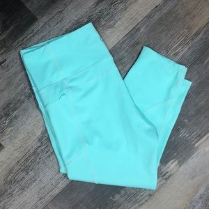 ZYIA Light n Tight Zipper Pocket Capri (20”)